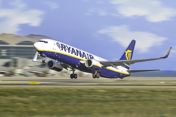«Ryanair» izskata iespēju ienākt tūroperatoru biznesā
